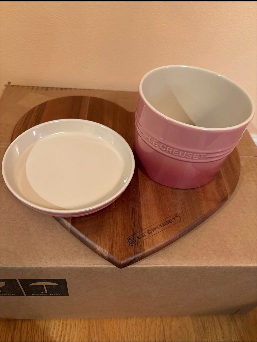 Le Creuset Rose Quartz Glazed Stoneware Herb Planter with Tray - Picture 6 of 8